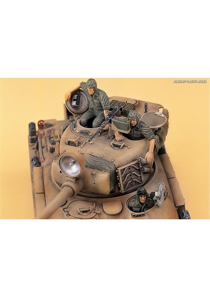 13254 1/35 Ölçek, I.d.f. M-51 Super Sherman Tankı, Plastik Model Kiti modelleri