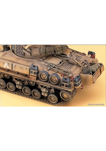 13254 1/35 Ölçek, I.d.f. M-51 Super Sherman Tankı, Plastik Model Kiti fırsatları