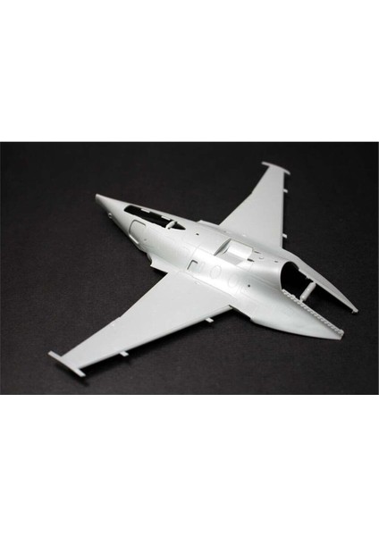 K48063 1/48 Alenia M-346 Eğitim Savaş Uçağı, Plastik Model Kiti modelleri