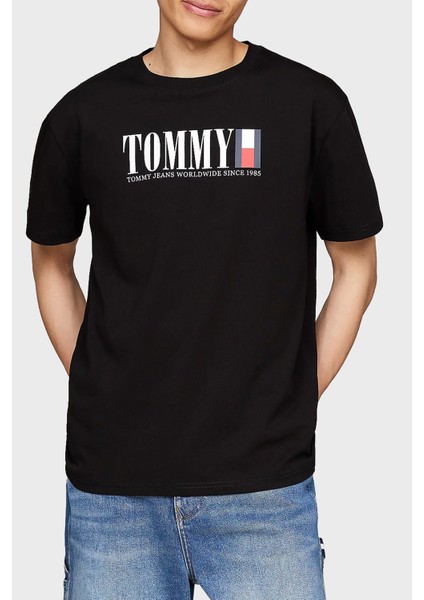 Tommy Jeans Regular Fit Bisiklet Yaka T Shirt Erkek T Shirt DM0DM18533 Bds