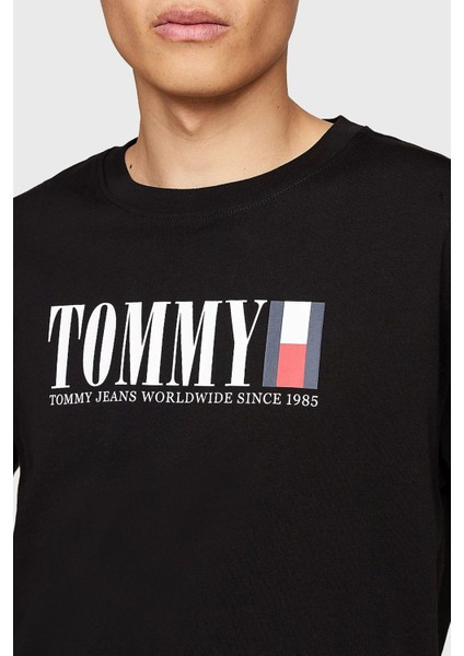 Tommy Jeans Regular Fit Bisiklet Yaka T Shirt Erkek T Shirt DM0DM18533 Bds