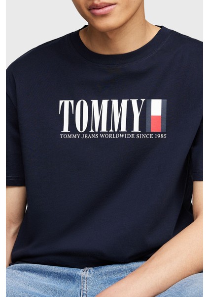 Tommy Jeans Regular Fit Bisiklet Yaka T Shirt Erkek T Shirt DM0DM18533 C1G