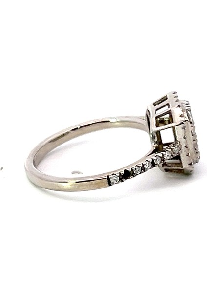 0,44 Ct 2,28 gr Baget Şekilli Pırlanta Yüzük