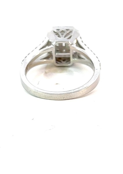 0,61 Ct 3,71 gr Yarımtur Baget Pırlanta Yüzük modelleri