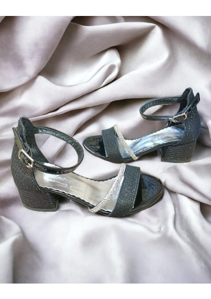 Siyah Tek Biyeli Abiye Kız Çocuk Topuklu Ayakkabı fiyatları