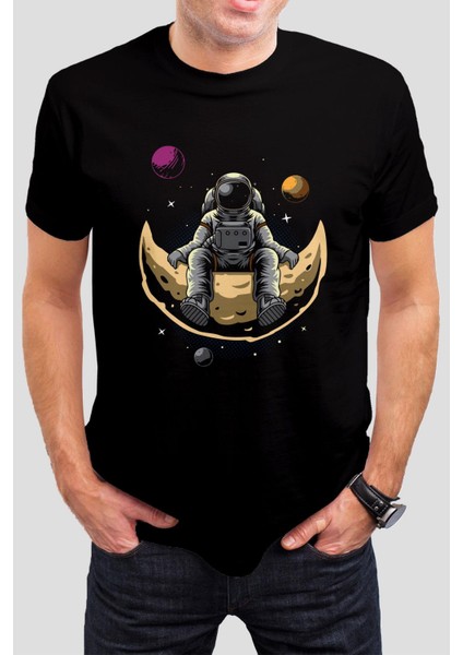 Astronot Gezegen Baskılı Siyah Tişört C648