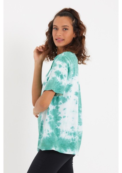 Kadın Batik Yıkamalı Oversize T-Shirt Yeşil