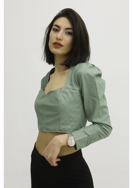 Sırt Lastikli Dekolteli Deri Bluz Yeşil - P-019690 modelleri