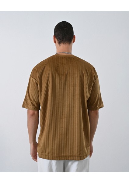 Erkek Kahverengi Bisiklet Yaka Nakışlı Oversize T-Shirt indirimleri