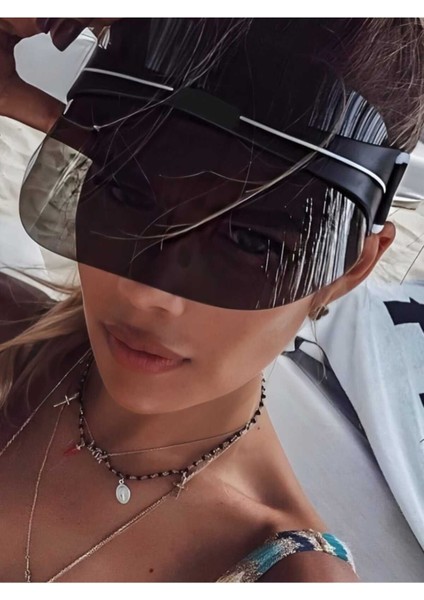 Renkli pleksi cam vizör şapka, güneş koruma ve şıklık sunar