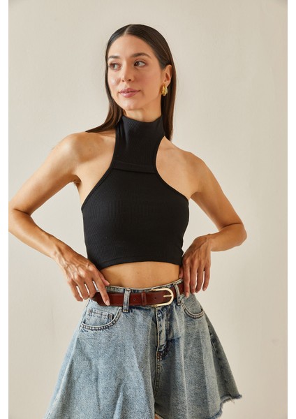 Siyah Arkası Düğmeli Crop Bluz 5YXK2-48727-02