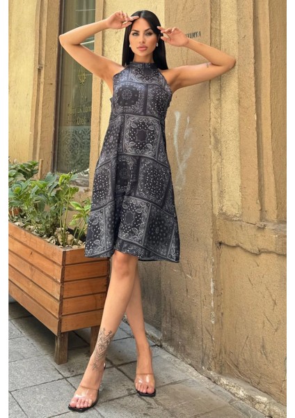 Kadın Siyah Halter Yaka, A Kesim, Etnik Desenli, Gizli Cepli, Salaş Saten Elbise fiyatları
