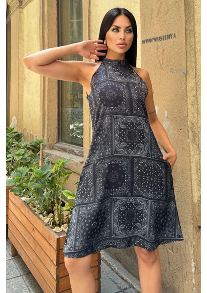 Kadın Siyah Halter Yaka, A Kesim, Etnik Desenli, Gizli Cepli, Salaş Saten Elbise modelleri