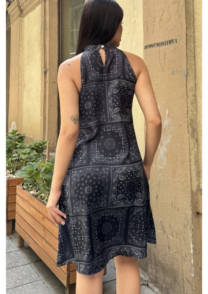 Kadın Siyah Halter Yaka, A Kesim, Etnik Desenli, Gizli Cepli, Salaş Saten Elbise indirimleri