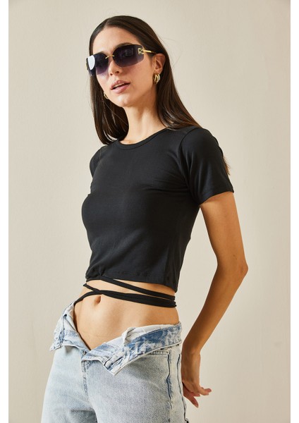 Siyah Bisiklet Yaka Bağcıklı T-Shirt 5YXK1-48762-02 indirimleri