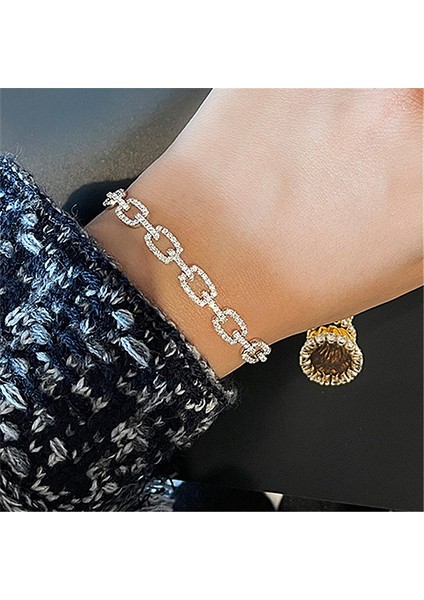 A Kore Yeni Zarif Hollow Kare Zincir Bilezik Moda Mizaç Basit Açık Bilezik Kadın Takı (Yurt Dışından) modelleri