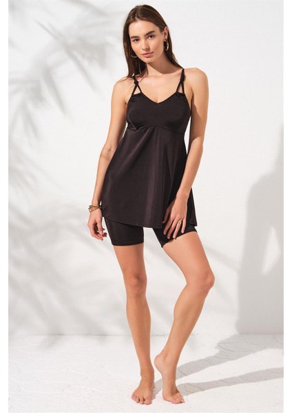 241505 Lisa Şortlu V Yaka Tankini