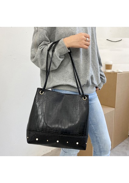 Moda Timsah Desen Kadın Omuz Çantası Lüks Retro Messenger Büyük Kapasiteli Çanta Alışveriş Siyah (Yurt Dışından) fırsatları