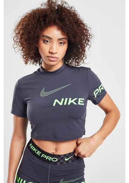 Pro Dri-Fit Cropped Graphic Sleeve Kadın Antrasit Tişört modelleri