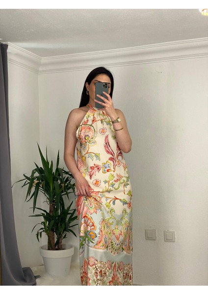 Halter Yaka Desenli Elbise