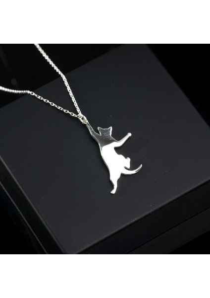 925 Ayar Gümüş Uzanan Kedi Kolye Özel Tasarım fiyatları