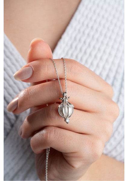 925 Ayar Gümüş Saklı Inci Kolye