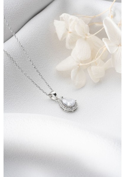 925 Ayar Gümüş Damla Model Kolye fırsatları