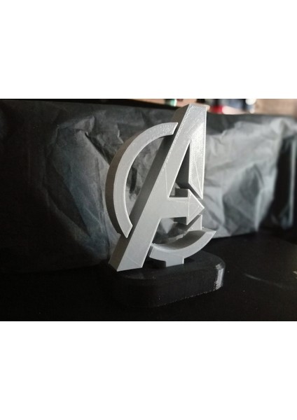 Marvel Avengers Logo Standı, Avengers Logo Figürü, Avengers Masaüstü Biblo