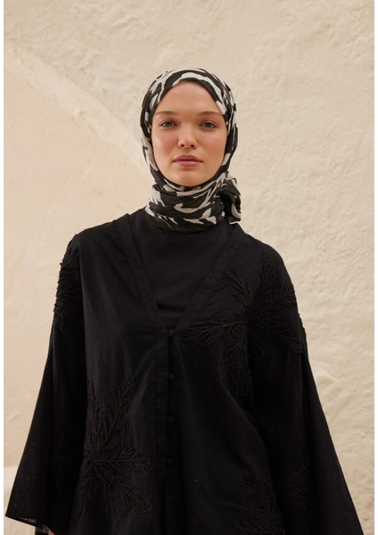 Petunia Desen Rami Şal Siyah fiyatları