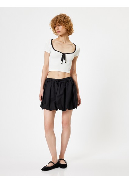 Crop Tişört Bağlama Detaylı Kısa Kollu Slim Fit fiyatları