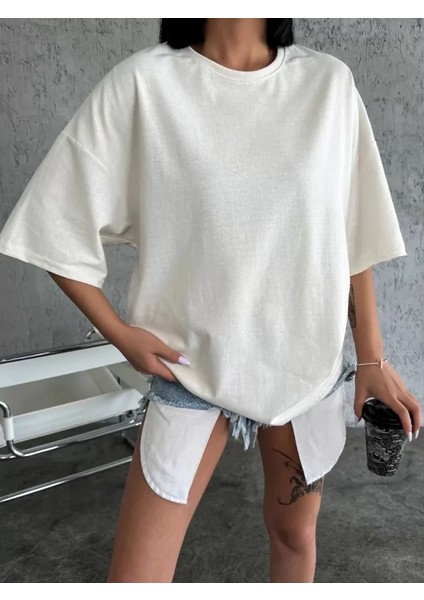 Düz Biskilet Yaka T-Shirt - Beyaz modelleri