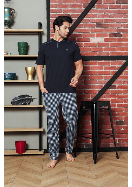 Erkek Pijama Takımı Süprem Kısa Kol Yazlık Omuz Arabiyeli Küçük Ekoseli Armalı Pamuklu M58362313 fırsatları
