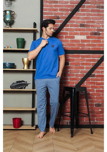 Erkek Pijama Takımı Süprem Kısa Kol Yazlık Omuz Arabiyeli Küçük Ekoseli Armalı Pamuklu M58362313
