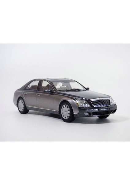 1:43 auto art 2003 Maybach 57 Swb