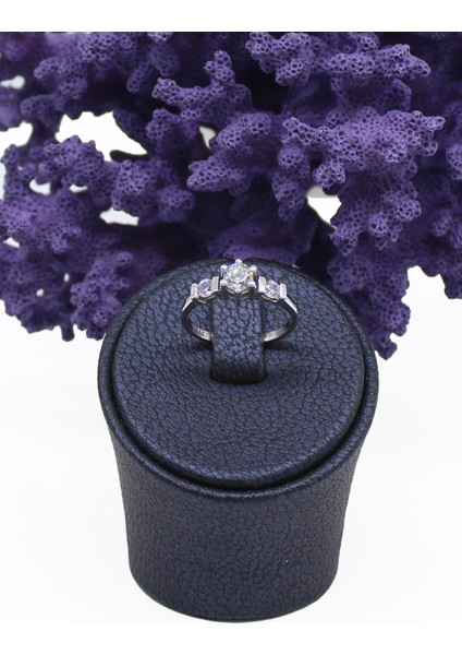 Swarovski Taşlı 925 Ayar Gümüş Üçtaş(Tria) Yüzük