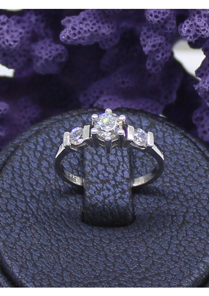 Swarovski Taşlı 925 Ayar Gümüş Üçtaş(Tria) Yüzük fiyatları