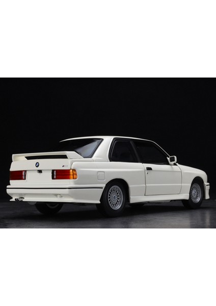 1:18 Minichamps 1987 Bmw 3 Serisi M3 E30 fiyatları