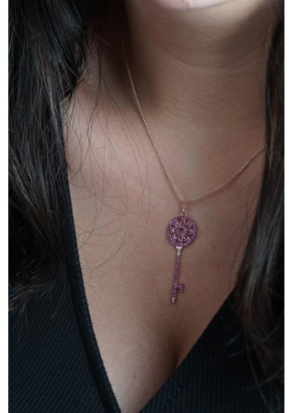 Pembe Taşlı Anahtar Kolye modelleri