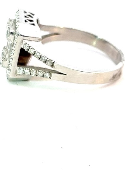 0,7 Ct 3,9 gr Baget Pırlanta Yüzük