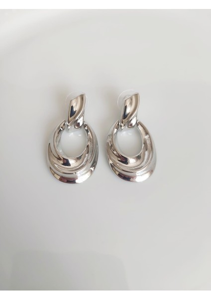 Silver Renkli Oval Halka Küpe fırsatları