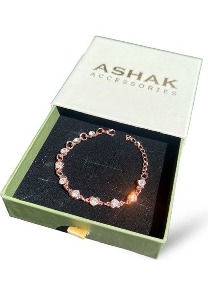 Ashak Accessories Kadın Swarovski Taşlı Kalp Detaylı Rose Kaplama Kalpli Bileklik