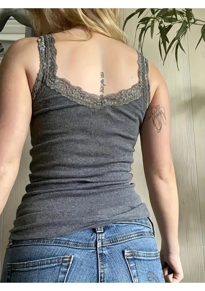 Kadın Askılı Yuvarlak Yaka Dantel Detay Kaşkorse Bluz fiyatları