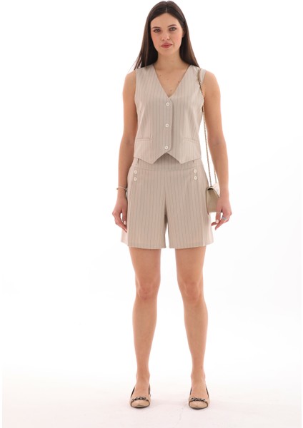 Düğmeli Yelek ve Şort Takımı fırsatları