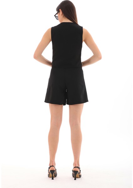 Düğmeli Yelek ve Şort Takımı indirimleri