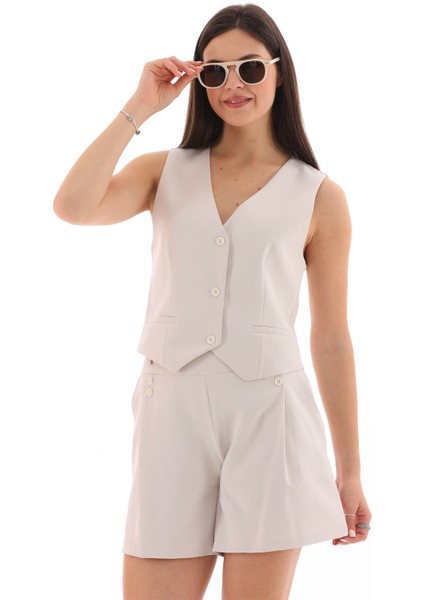 Düğmeli Yelek ve Şort Takımı fırsatları