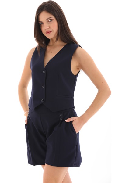 Düğmeli Yelek ve Şort Takımı fırsatları