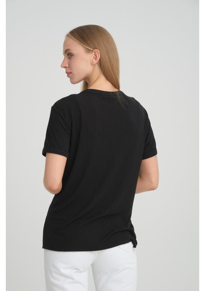 Alexandergardı Fitilli V Yaka Comfort Fit T-Shirt (E24-74602)