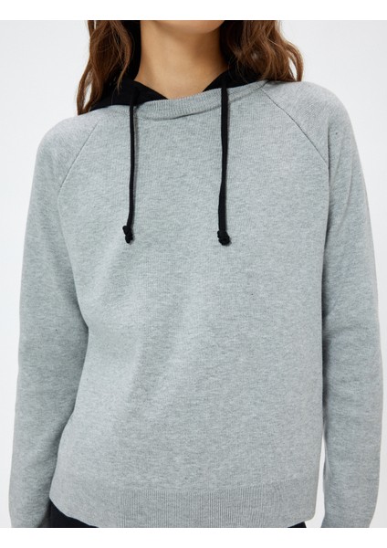 Kapşonlu Triko Sweatshirt Kazak Renk Kontrastlı indirimleri