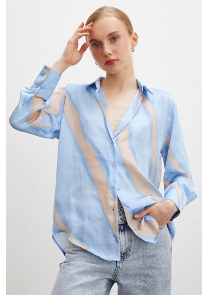 Desenli V Yaka Saten Gömlek Mavi