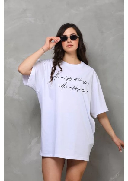 Unisex Bisiklet Yaka Baskılı Oversize T-Shirt - Beyaz modelleri